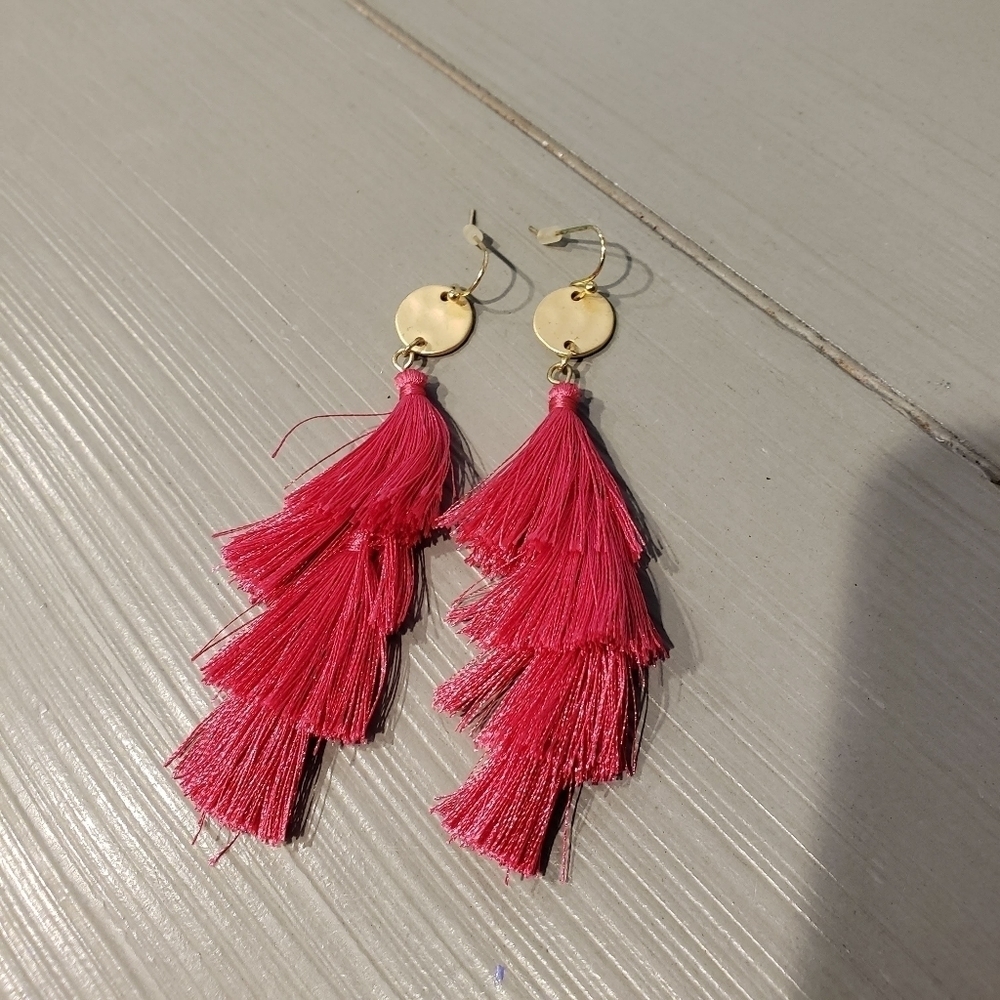 Pink Tiered Thread Dangle Tassel Earrings Gold Fish Hook Women's Jewelry NWOT